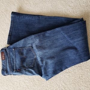 Levi's 28